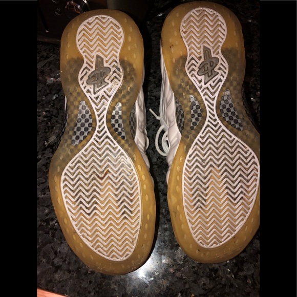 PRELOVED MENS AIR FOAMPOSITE ONE "WHITE-OUT" - Picture 6 of 8